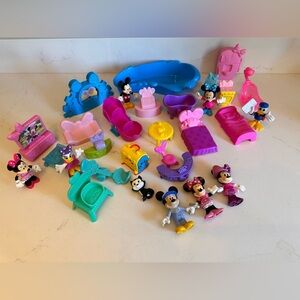 Disney Junior Minnie & Mickey Mouse Figures & Furniture